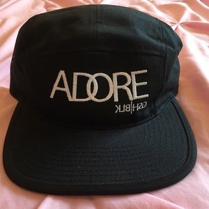ADORE SnapBack